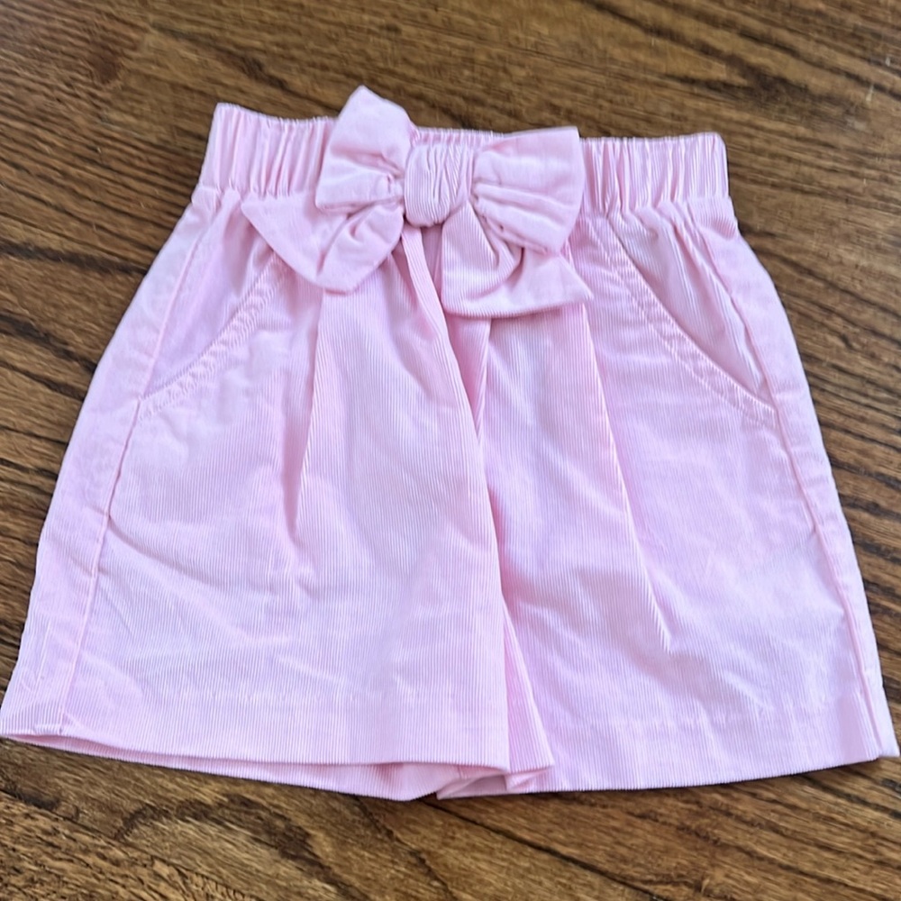 Little English pink corduroy shorts with bow